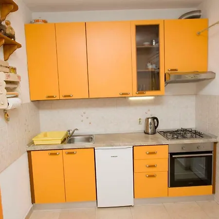 Aldi Apartment *